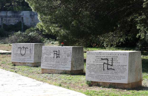 Å ibenik: U Spomen parku na Å ubiÄevcu grafitima devastirani spomenici poginulima