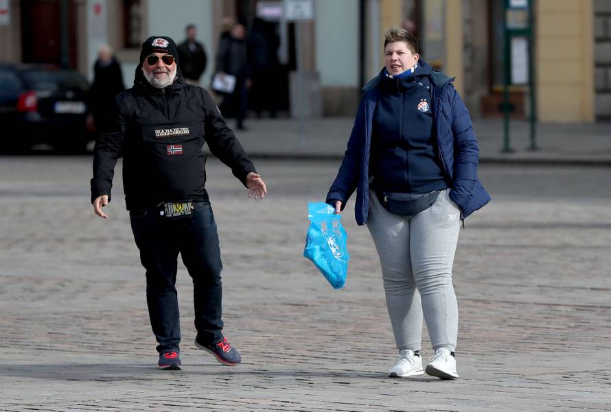 NavijaÄi Dinama u centru Plzena uoÄi utakmice UEFA Europa lige protiv Viktorie Plzen