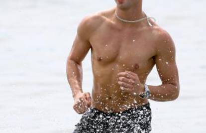 Brandon je po plaži u Umagu trčao kao Mitch iz 'Baywatcha'