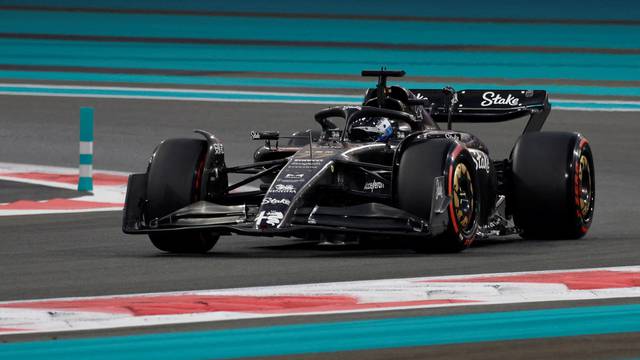 FILE PHOTO: Abu Dhabi Grand Prix, Alfa Romeo