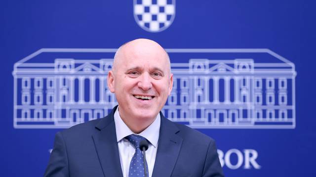 Zagreb: Branko Bačić o problemima zaštićenih najmoprimaca, raspuštanju Sabora i izborima