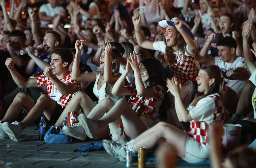 Osijek: Zajedničko gledanje utakmice Engleska  - Hrvatska 