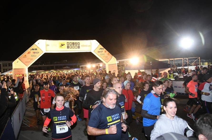 U ZraÄnoj luci Franjo TuÄman odrÅ¾ana humanitarna noÄna utrka 00:24