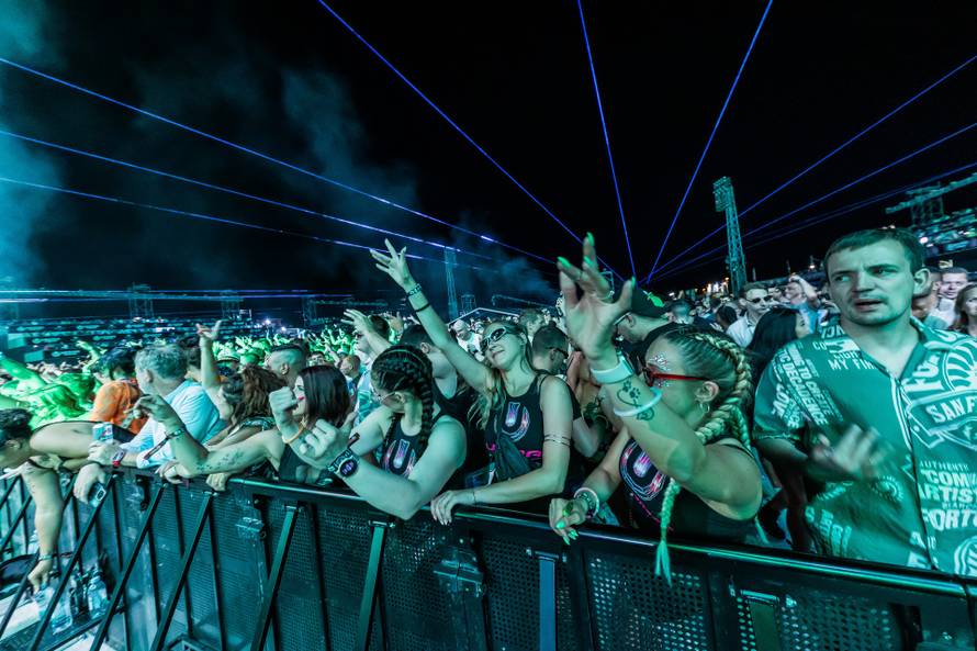 Split - DJ Vini Vici.