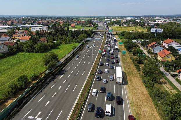 Zagreb: Snimke iz zraka kilometarskih kolona na A1