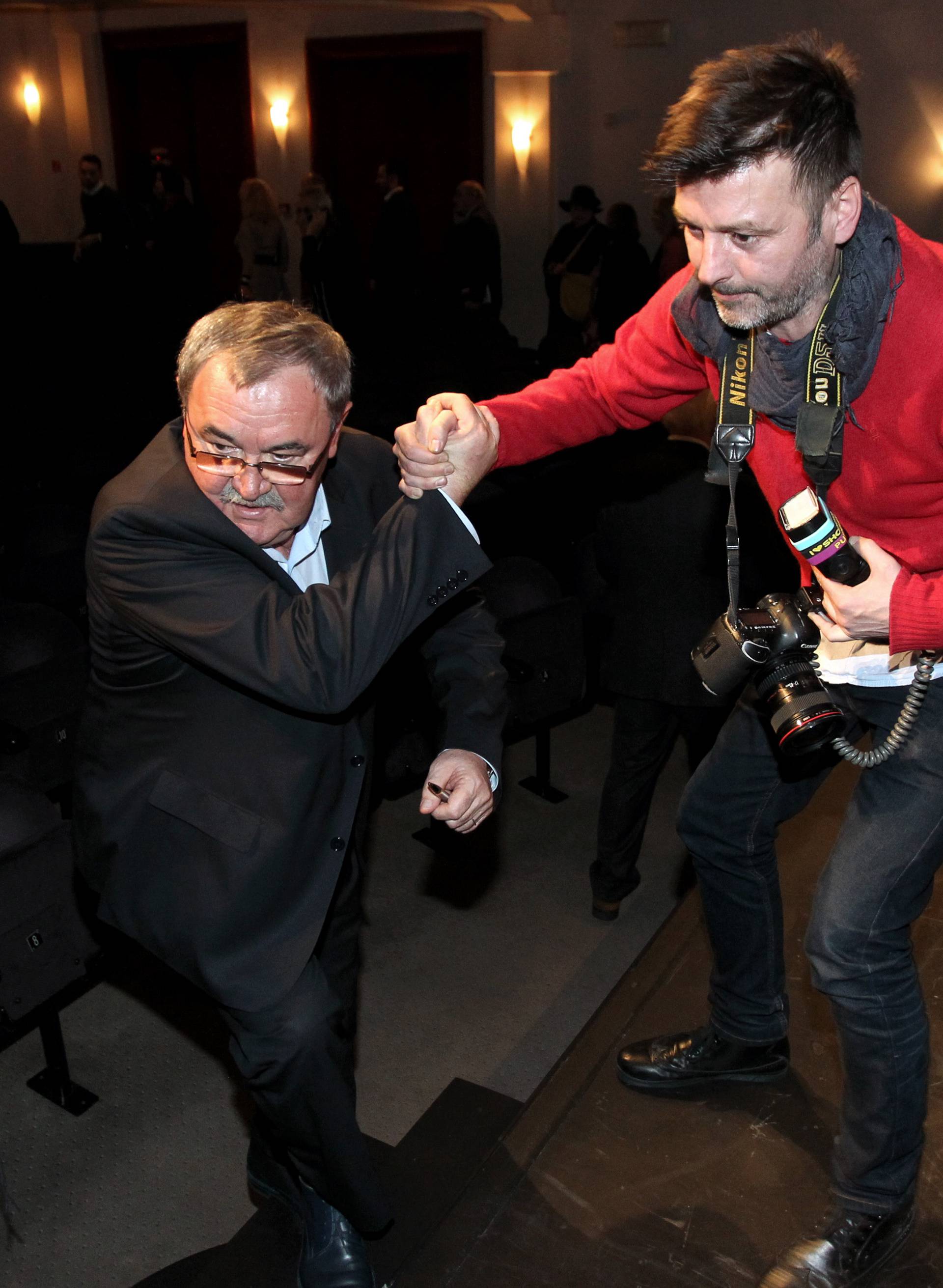 Menadžer Lidije Bačić prijetio fotoreporteru da će ga udariti