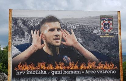 Jumbo plakat u Imotskom za zvijer iz Vinjana - Antu Rebića