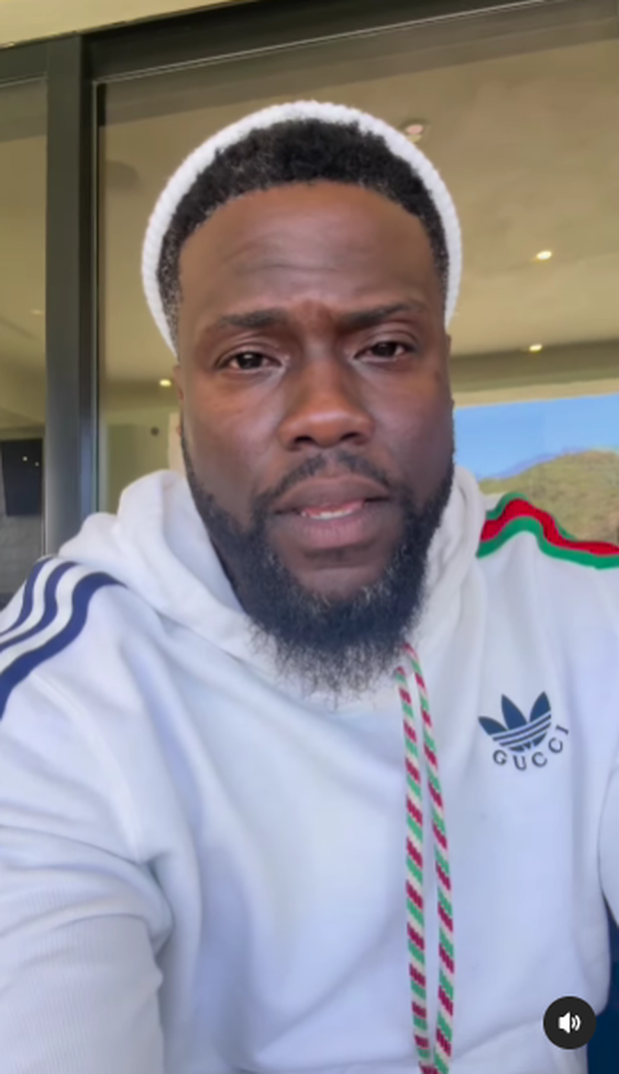 Kevin Hart završio u invalidskim kolicima: 'Oštetio sam donji dio abdomena. Ne mogu  hodati...'