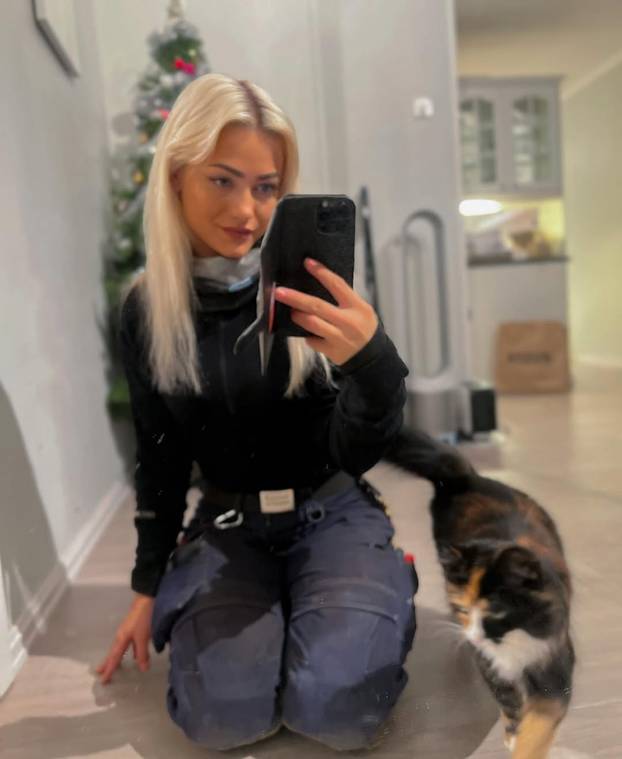 FOTO Plavokosa ljepotica radi na naftnoj platformi: Ljude to šokira! Dižem se u četiri ujutro