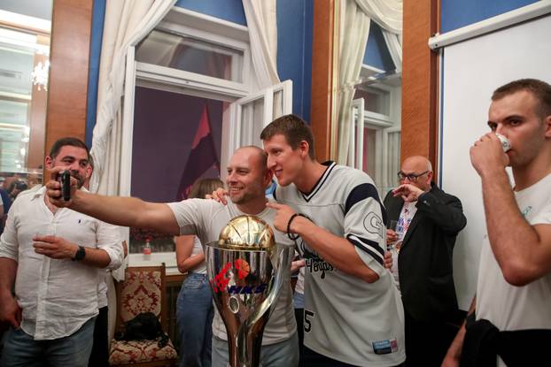 Košarkaši Zadra proslavili osvajanje naslova prvaka Hrvatske s navijačima na Narodnom trgu