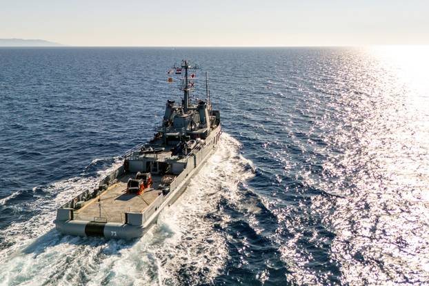 Split: Pogled iz zraka na Hrvatsku ratnu mornaricu koja izvodi vježbu za vojni Mimohod 2025. 