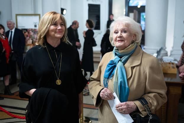 Zagreb: Dolazak poznatih na premijeru baleta Trnoružica