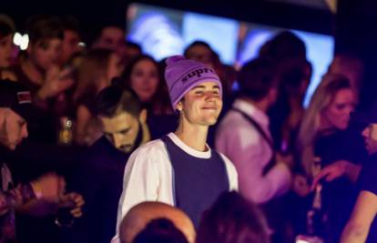 Ludi provod u Zagrebu: Bieber je proveo noć s manekenkama