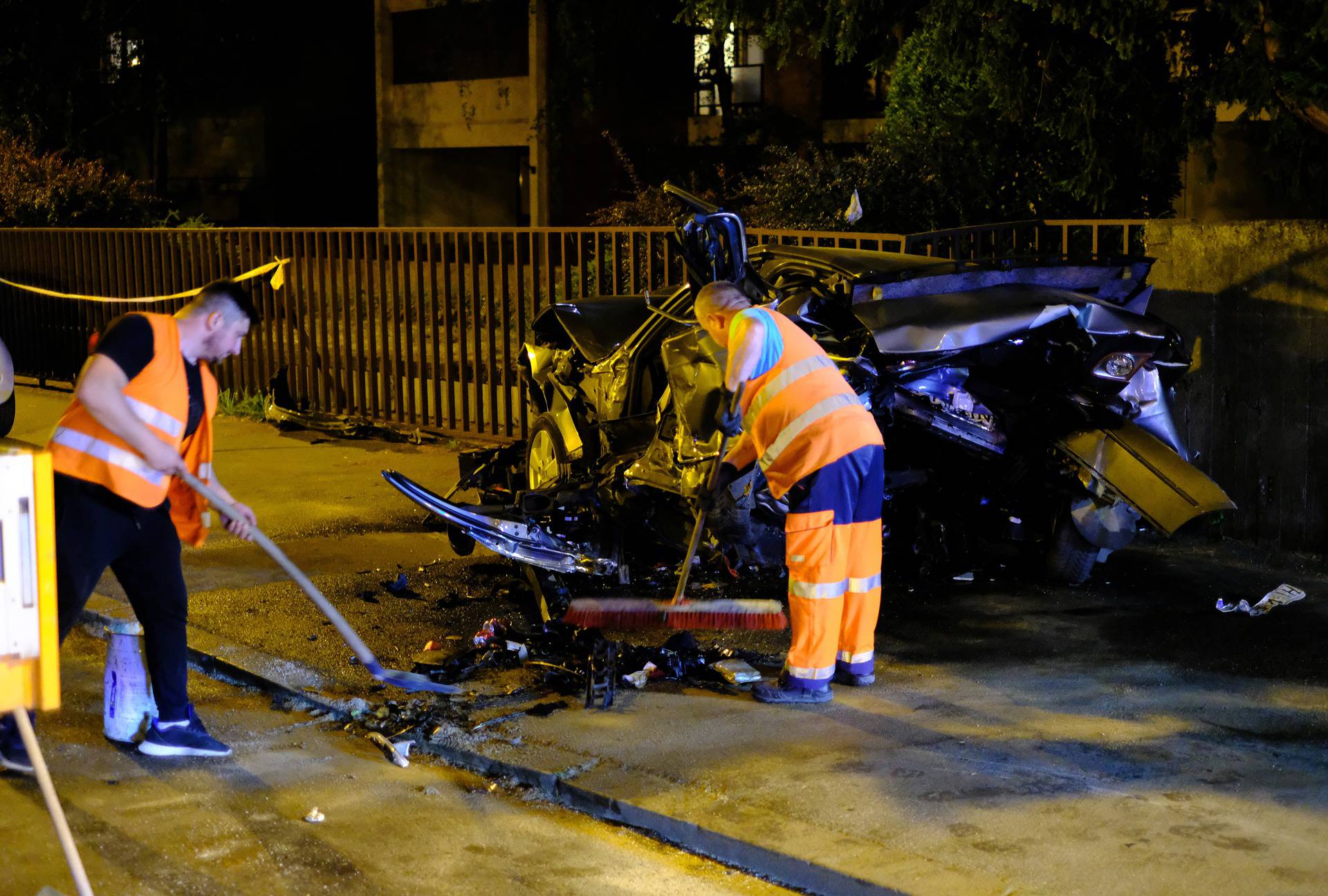 VIDEO 'Izgleda k'o da je ispod preše bio': Pijan rasturio šest automobila, ima teške ozljede