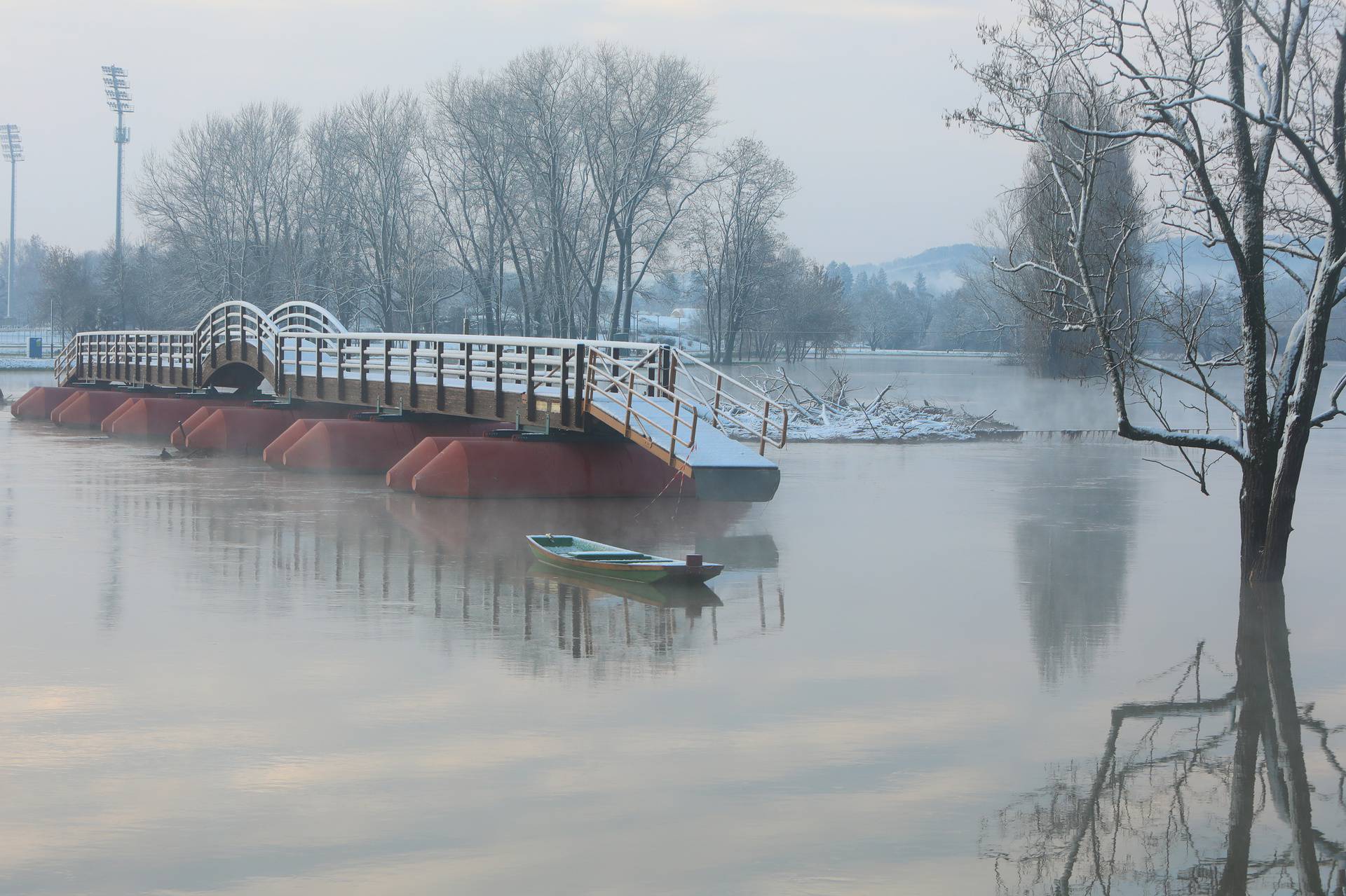 Vodostaj rijeke Korane u Karlovcu u blagom je opadanju