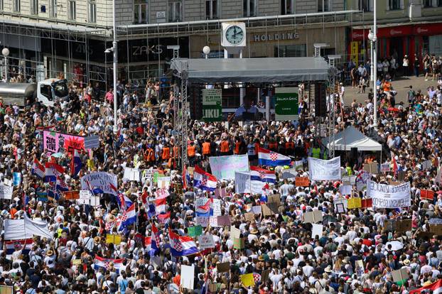 Tisuće prosvjednika preplavile središte Zagreba zbog otpada u Lici