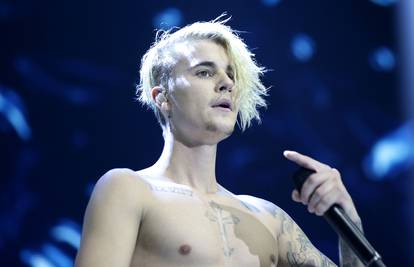 Justin Bieber zaboravio riječi pjesme pa pjevao 'bla, bla, bla'