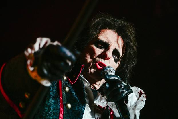 Zagreb: Koncert benda Hollywood Vampires u Areni