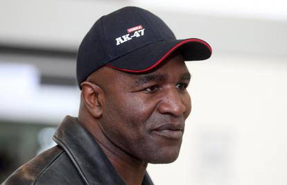 Vraća se još jedna ikona: Nakon 10 godina Holyfield opet u ringu