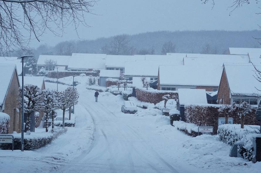 Heavy snowfall hits Aalborg