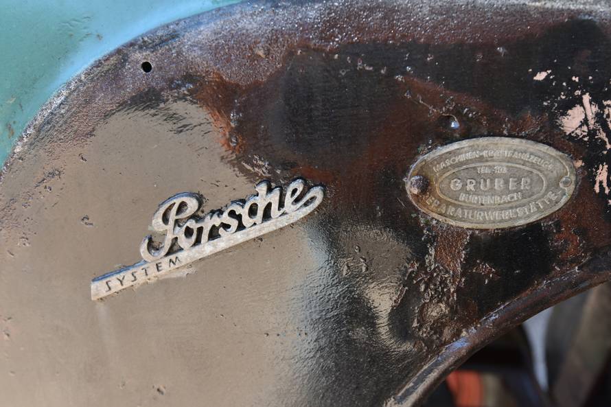 Silvio je naš kralj traktora: U kolekciji ima Ferrari, Porsche...