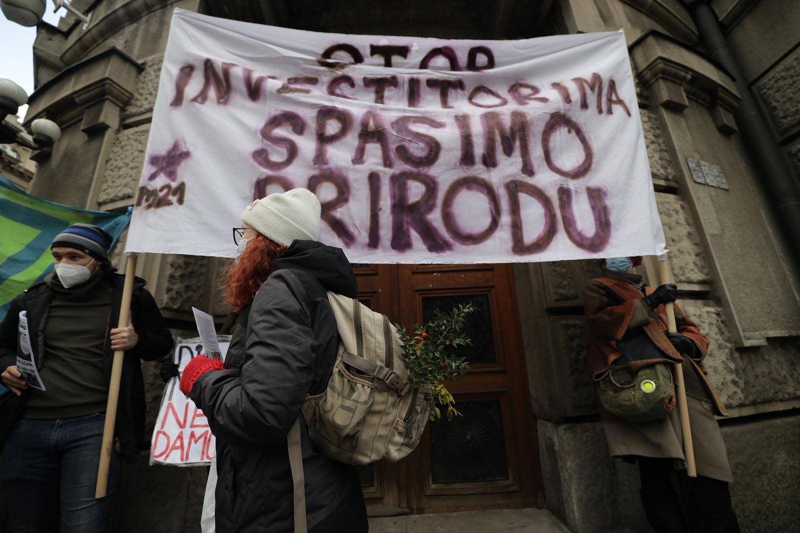 Beograd: Građani prosvjeduju ispred sjedišta Vlade protiv kompanije Rio Tinto čije bi posljedice mogle dovesti do zagađenja