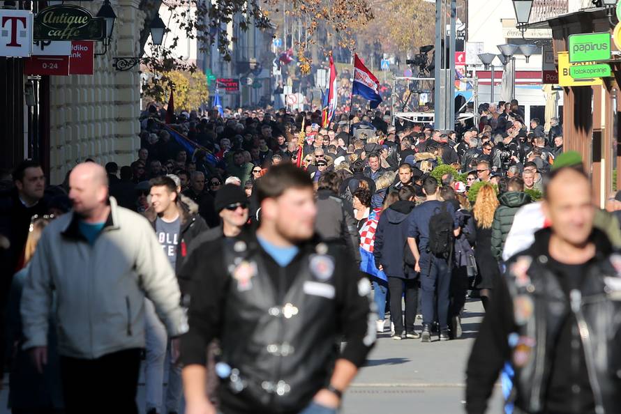 Hrvatska se danas u Vukovaru poklonila nevinim žrtvama