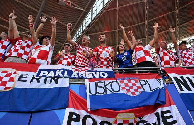 Leipzig: Navija?i uo?i po?etka susreta Hrvatske i Italije u 3. kolu skupine B na Europskom prvenstvu
