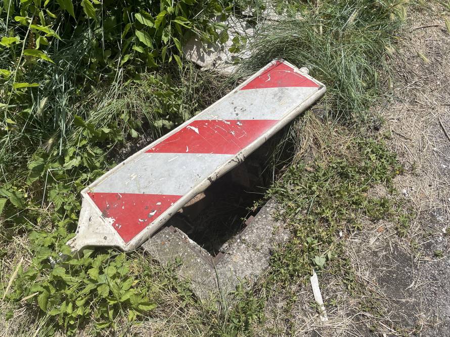 'Išao sam prema tramvaju i pao u rupu! Vikao sam, ali me nitko nije čuo. Nisam znao gdje sam'