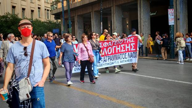 VIDEO Štrajk u Ateni: Blokiran centar, tisuće na ulicama...