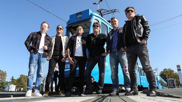 Zagreb: "Prljavci" tijekom voÅ¾nje u tramvaju promovirali svoje koncerte