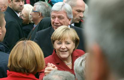 Poklopilo se: Merkel stopirala zakon, BMW joj dao 690.000 €