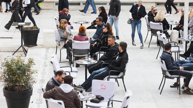 Napad u Šibeniku: Konobar im nije htio dati piće nakon radnog vremena pa su ga premlatili