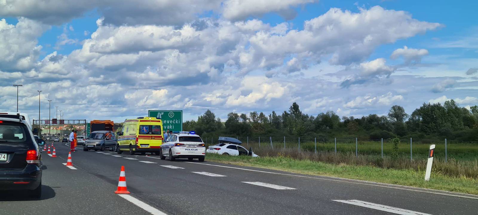 Sudar tri auta na zagrebačkoj obilaznici, nastala kolona