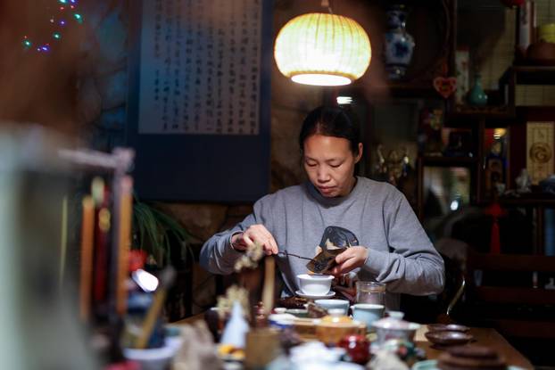 Zagreb: Kineski restoran i čajana Jing Yuan Teahouse u Gajnicama