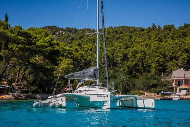 Vela Luka: Uvala Slatina