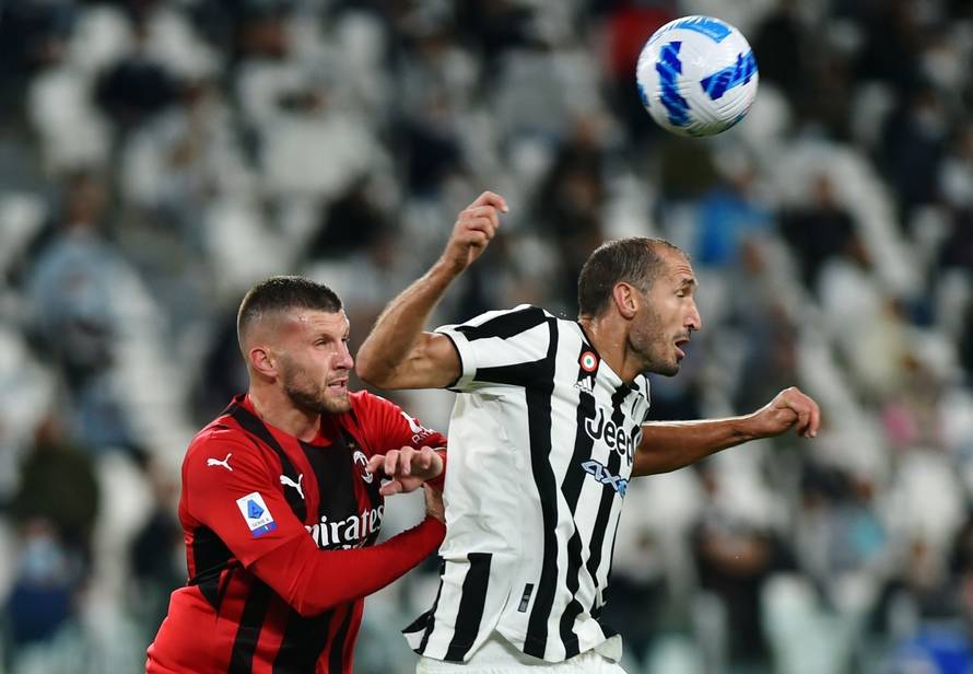 Serie A - Juventus v AC Milan