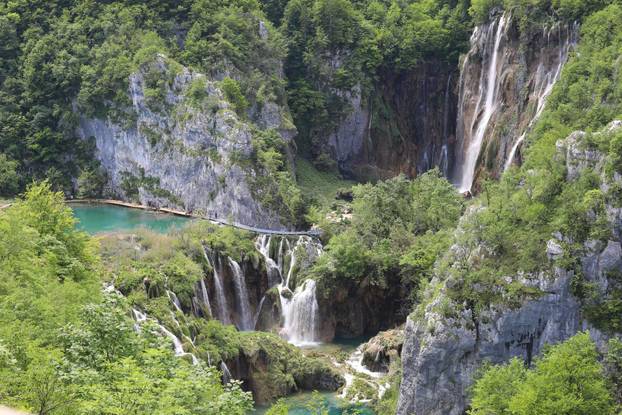 Turisti na Plitvicama