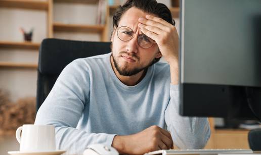 Glavobolja od ekrana: Evo &scaron;to je sve uzrokuje i kako si pomo&cacute;i