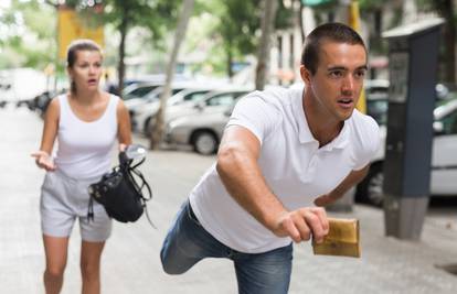 Ovih 8 svakodnevnih predmeta dobro je držati u torbi u slučaju opasnosti: Mogu vam pomoći!