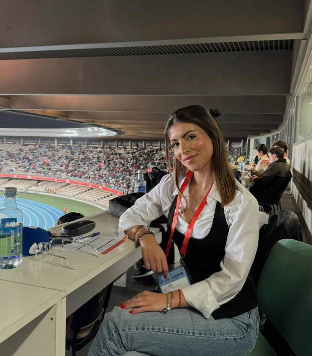 FOTO Rad, disciplina i par fotki koje 'otkriju previše'! Španjolka je zvijezda niželigaških terena