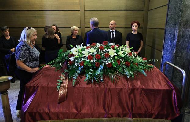 Zagreb: Posljedni ispraćaj novinara Roberta Valdeca 