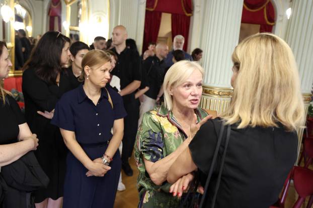 Zagreb: Održana komemoracija za filmskog redatelja Zrinka Ogrestu