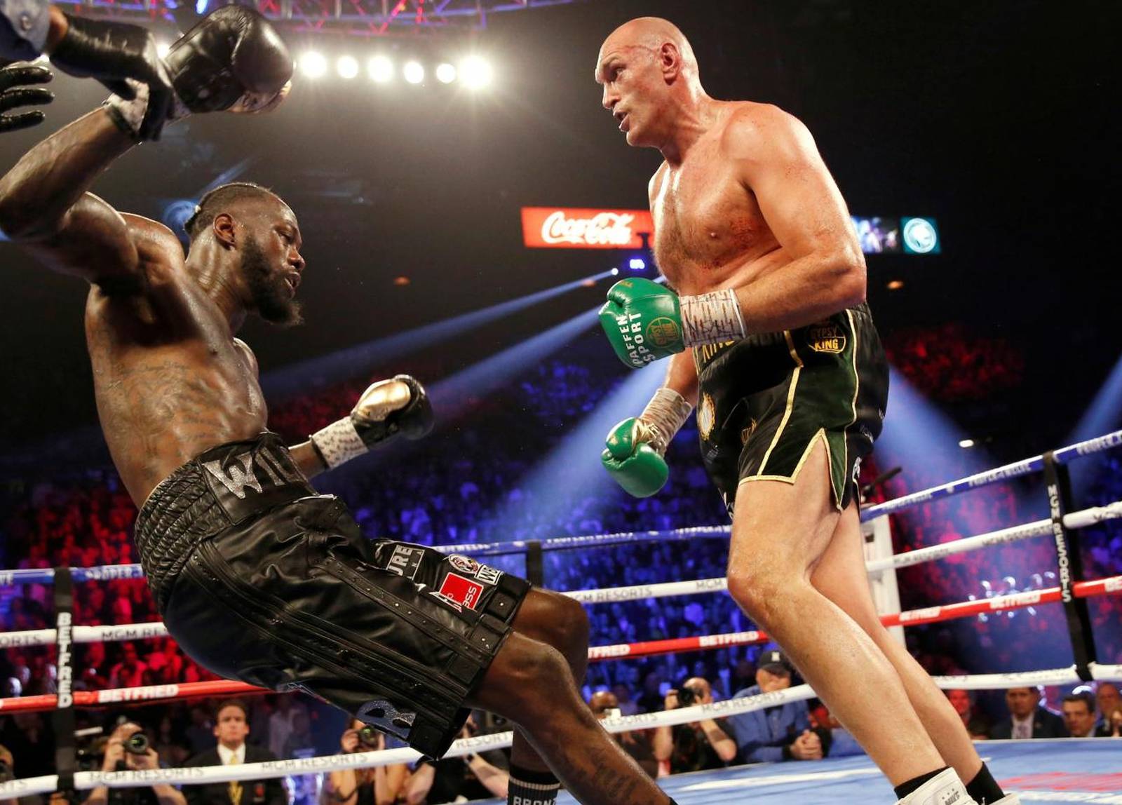 Deontay Wilder v Tyson Fury - WBC Heavyweight Title