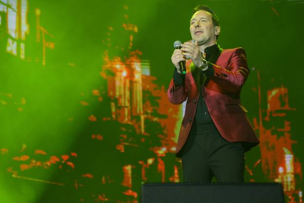 Zagreb: Peđa Jovanović održao koncert u Areni