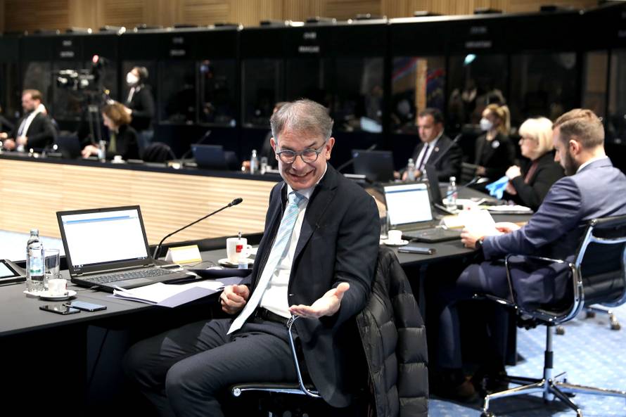 Vlada donosi travanjski paket mjera za pomoć gospodarstvu