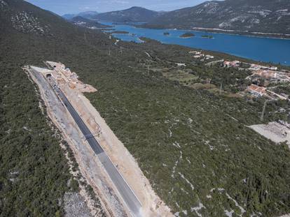 Ston: Pogled iz zraka na pristupne ceste kod Pelješkog mosta