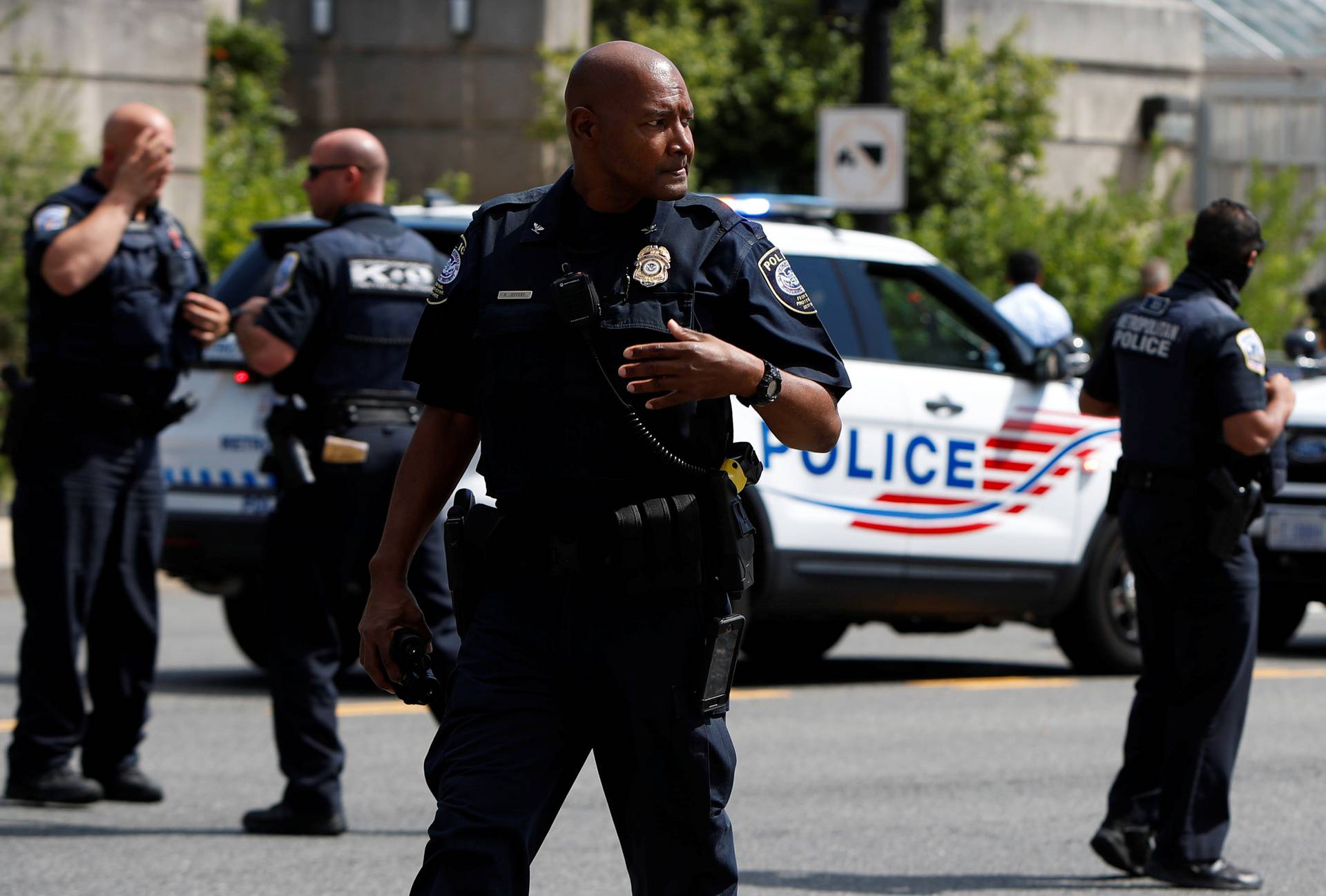 Police respond to bomb threat in Washington