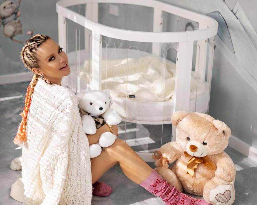 Maja Šuput pokazala stan, ima zavidnu kolekciju štikli: Pravim se da nisam super mega trudna