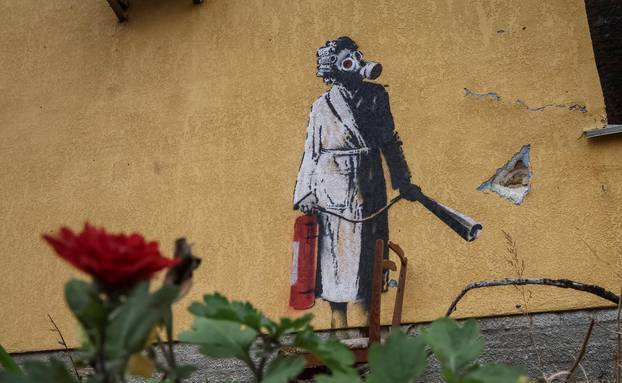 World-renowned graffiti artist Banksy unveiled a work in the Ukrainian town of Hostomel